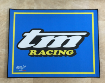 Teppich TM Racing 100x80cm ; Rückseite gummiert