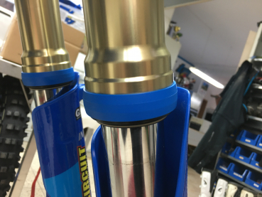 Preview: Gabelschleifschutz (2 Stück) für KYB 48 und Öhlins 48 USD, blau